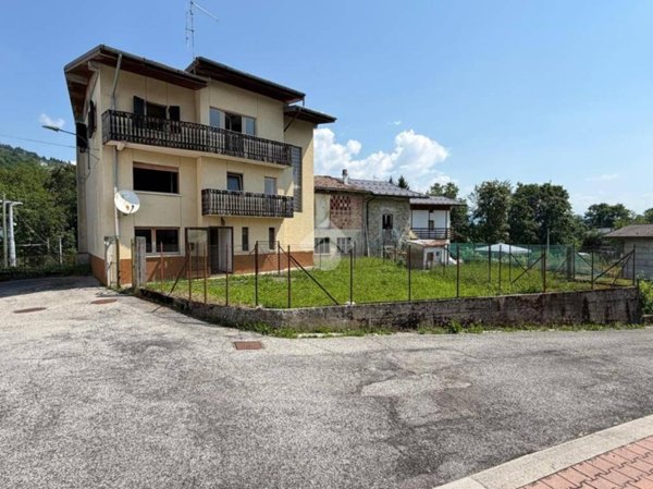 casa indipendente in vendita a Socchieve in zona Dilignìdis