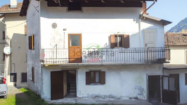 pentavano in vendita a Sutrio in zona Zoncolan