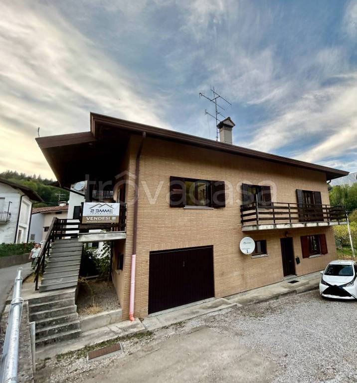 casa indipendente in vendita a Taipana