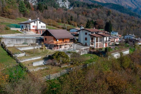 casa indipendente in vendita a Taipana in zona Monteaperta
