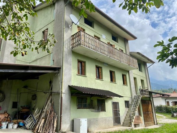 casa indipendente in vendita a Taipana in zona Monteaperta