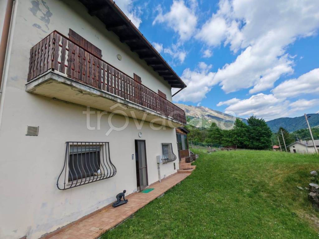 casa indipendente in vendita a Taipana in zona Monteaperta