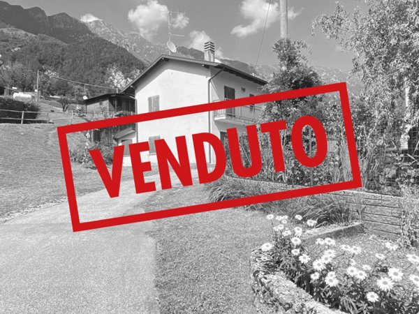 casa indipendente in vendita a Taipana in zona Monteaperta
