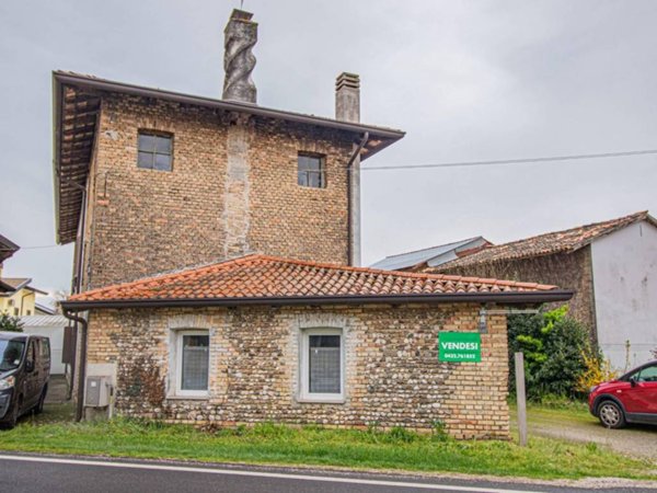 casa indipendente in vendita a Talmassons in zona Flambro