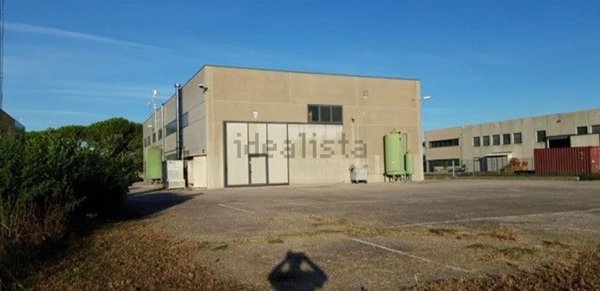 locale commerciale in vendita a Talmassons