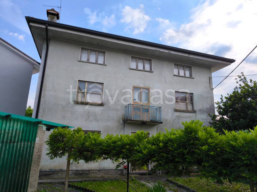 casa indipendente in vendita a Talmassons in zona Flambro