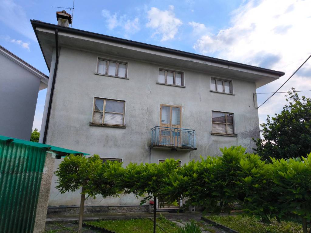 casa indipendente in vendita a Talmassons in zona Flambro
