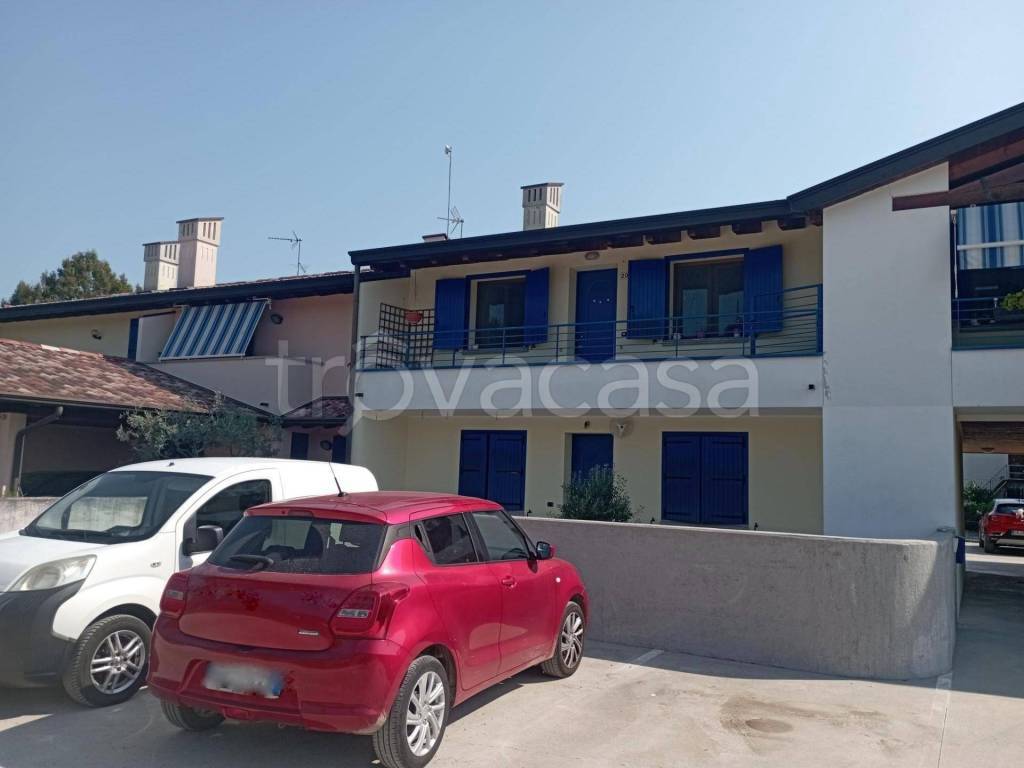 appartamento in vendita a Talmassons in zona Flumignano
