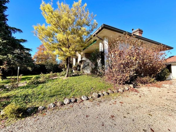 casa indipendente in vendita a Talmassons in zona Flumignano