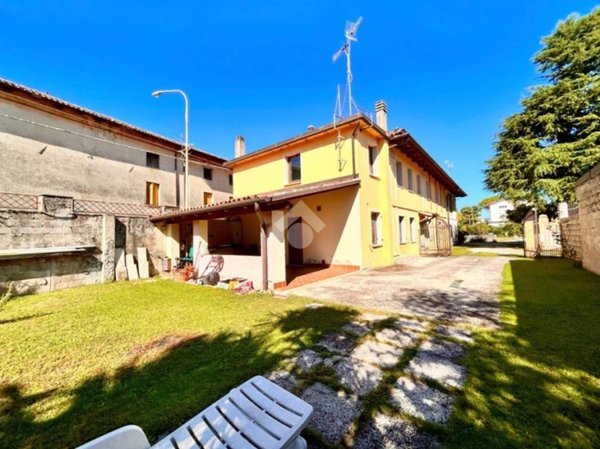 casa indipendente in vendita a Talmassons in zona Sant'Andrat