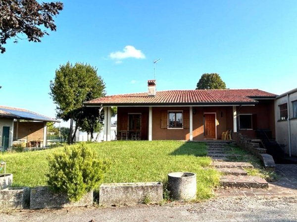 casa indipendente in vendita a Talmassons