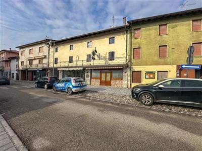 locale commerciale in vendita a Talmassons
