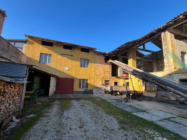 casale in vendita a Talmassons