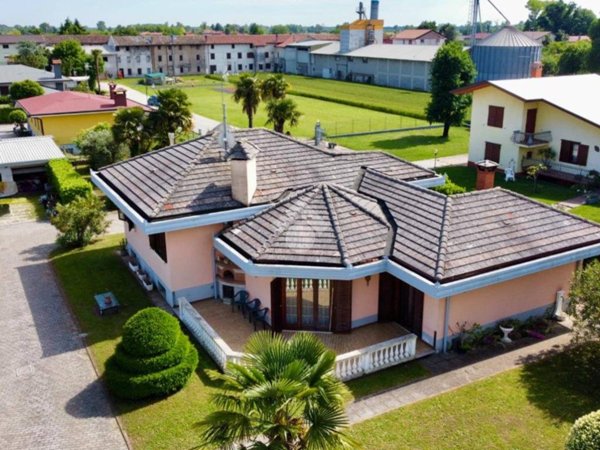 casa indipendente in vendita a Talmassons