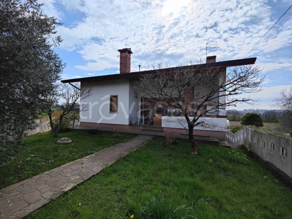 casa indipendente in vendita a Tarcento in zona Segnacco