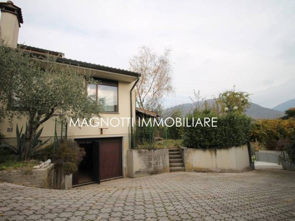casa indipendente in vendita a Tarcento in zona Sammardenchia