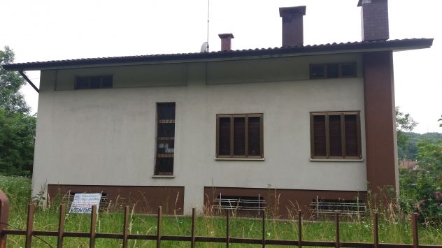 casa indipendente in vendita a Tarcento