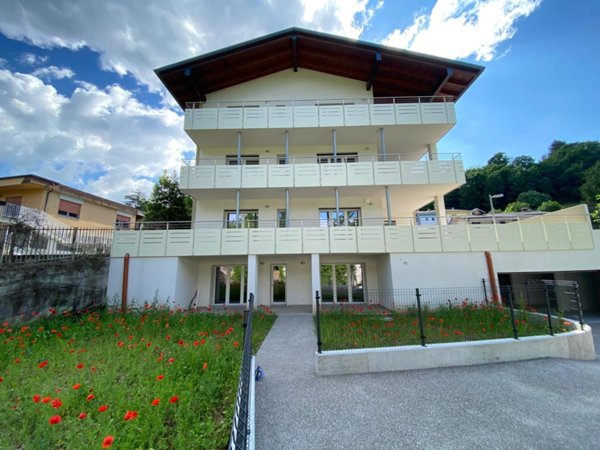 casa indipendente in vendita a Tarcento