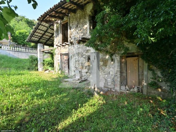 casa indipendente in vendita a Tarcento