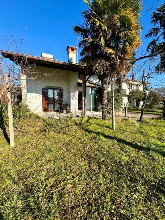 casa indipendente in vendita a Tarcento