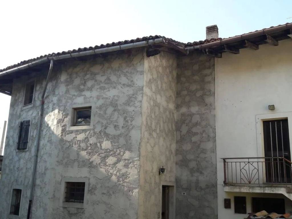 casa indipendente in vendita a Tarcento