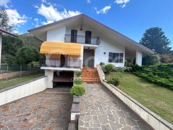 casa indipendente in vendita a Tarcento