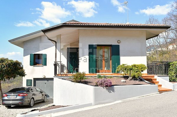casa indipendente in vendita a Tarcento in zona Sedilis