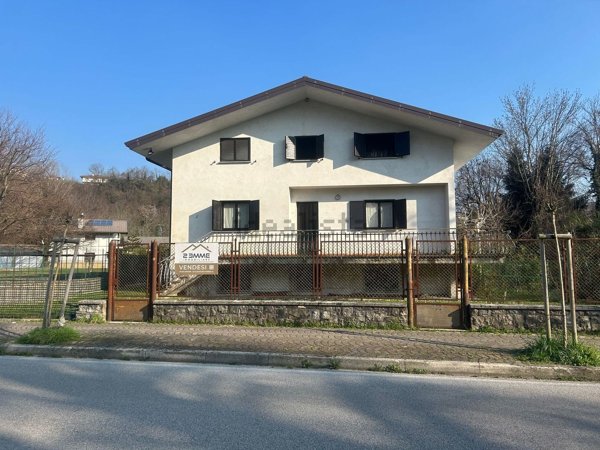 casa indipendente in vendita a Tarcento