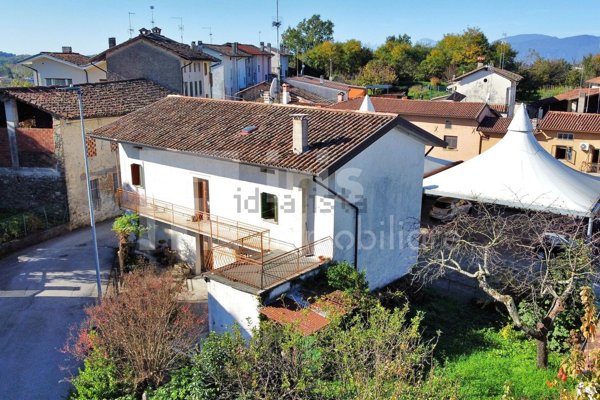 casa indipendente in vendita a Tarcento
