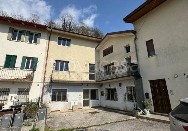 casa indipendente in vendita a Tarcento
