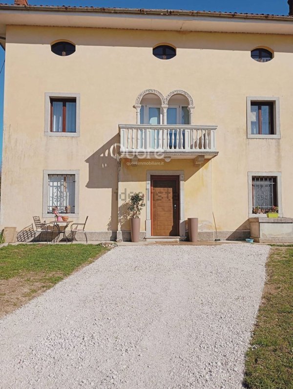 casa indipendente in vendita a Tarcento in zona Loneriacco