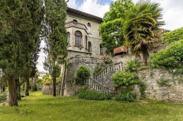 casa indipendente in vendita a Tarcento