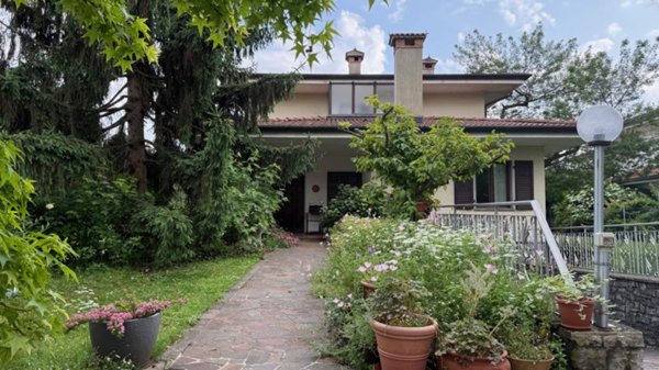 casa indipendente in vendita a Tarcento