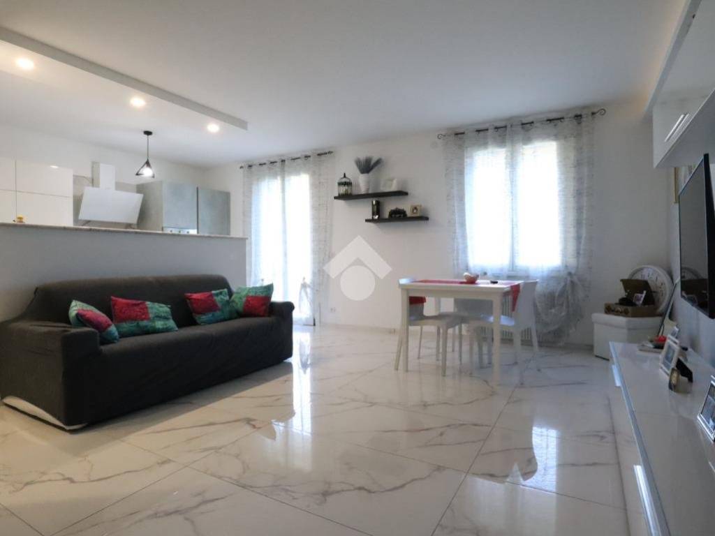 casa indipendente in vendita a Tarcento