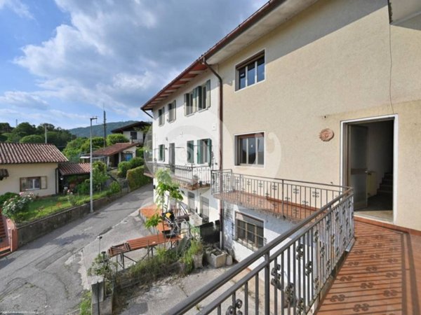 casa indipendente in vendita a Tarcento