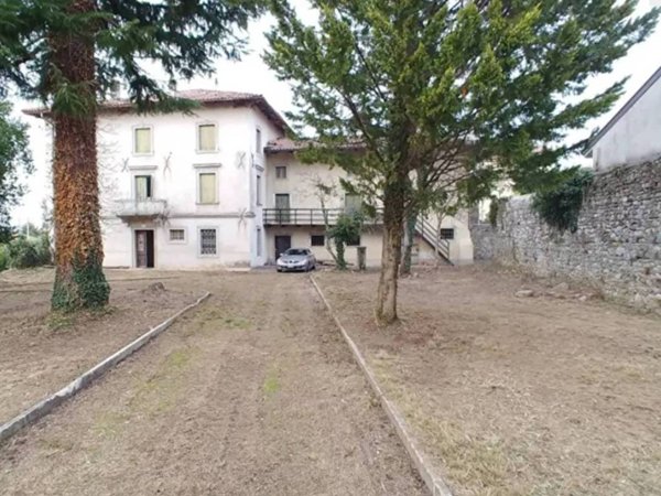 casa indipendente in vendita a Tarcento in zona Loneriacco