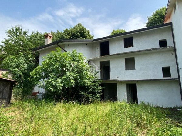 casa indipendente in vendita a Tarcento
