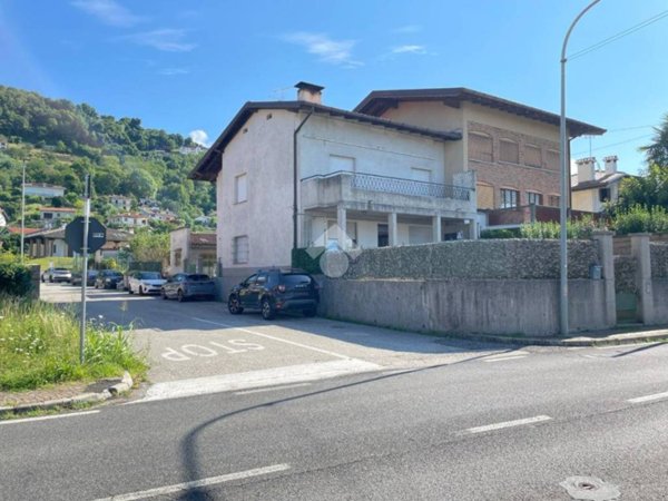 casa semindipendente in vendita a Tarcento