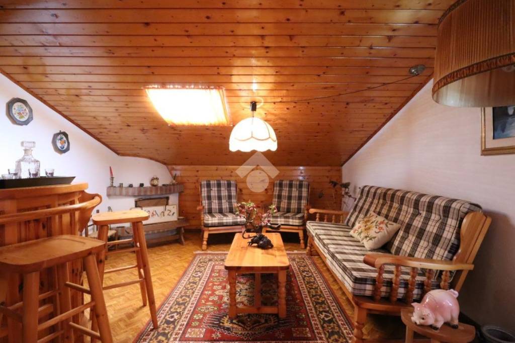 casa indipendente in vendita a Tarcento in zona Loneriacco