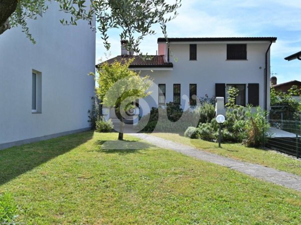 casa indipendente in vendita a Tarcento