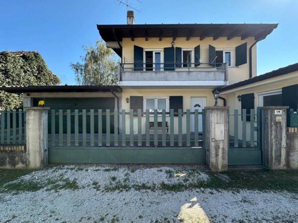 casa indipendente in vendita a Tarcento