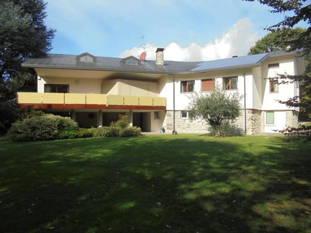 casa indipendente in vendita a Tarcento