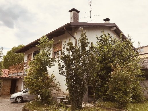 casa indipendente in vendita a Tarcento in zona Ciseriis