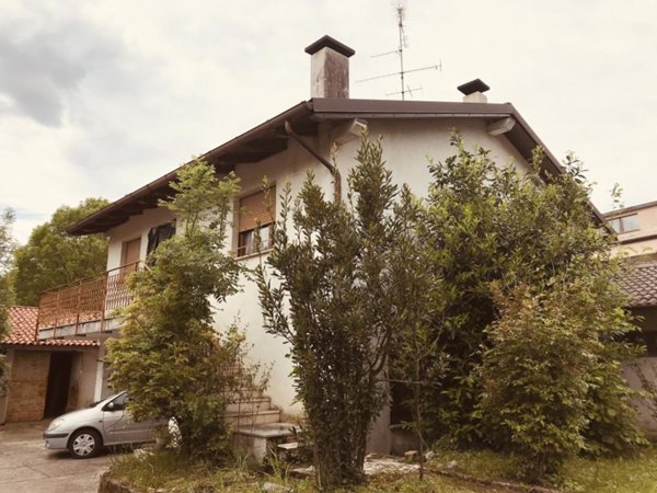 casa indipendente in vendita a Tarcento in zona Ciseriis