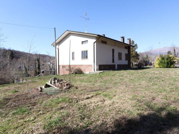casa indipendente in vendita a Tarcento