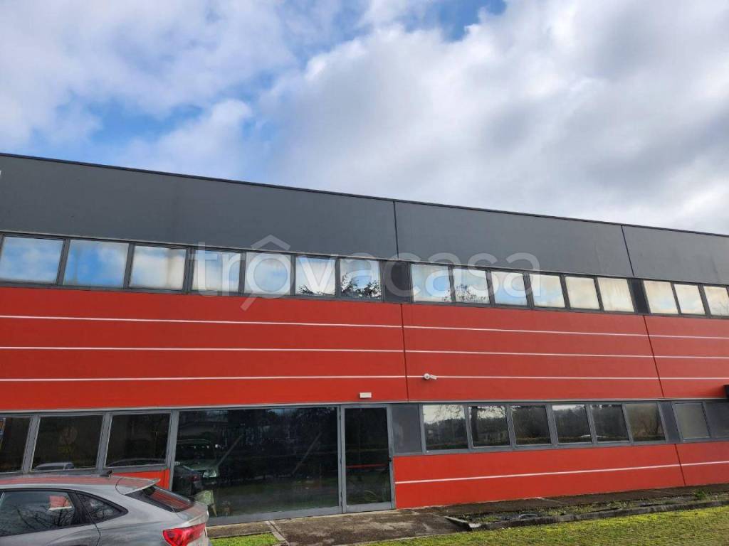 locale commerciale in vendita a Tarcento