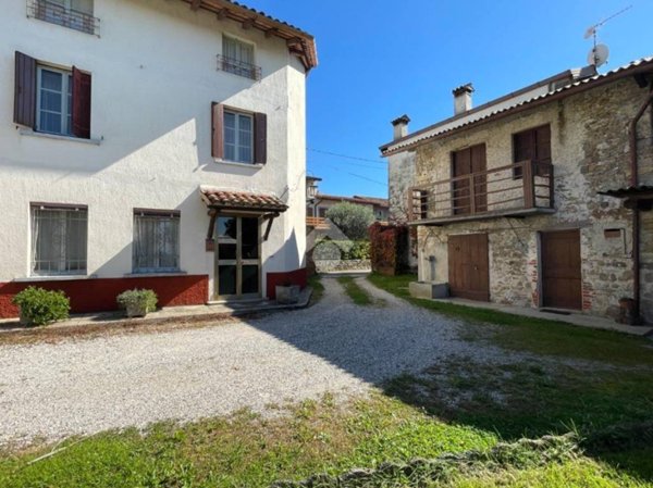 casa indipendente in vendita a Tarcento in zona Loneriacco
