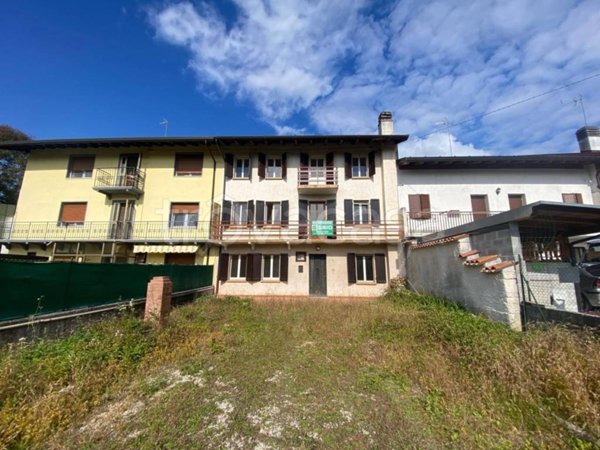 casa indipendente in vendita a Tarcento in zona Collerumiz