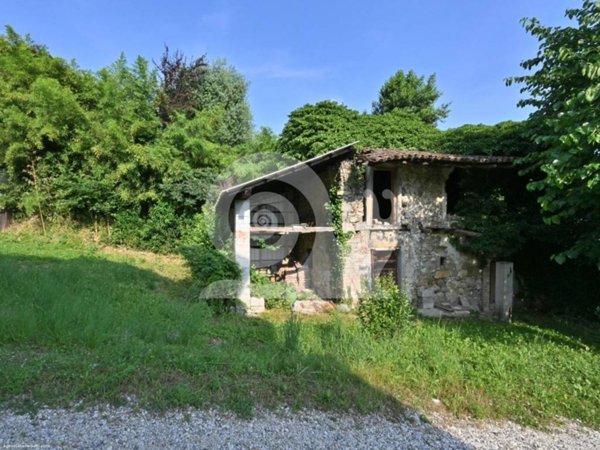 casa indipendente in vendita a Tarcento