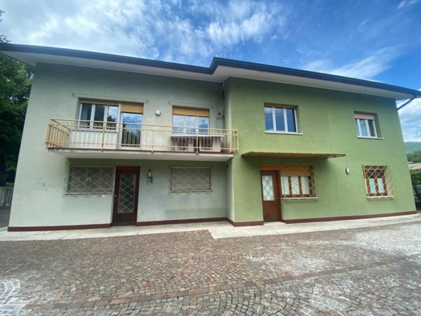 casa indipendente in vendita a Tarcento